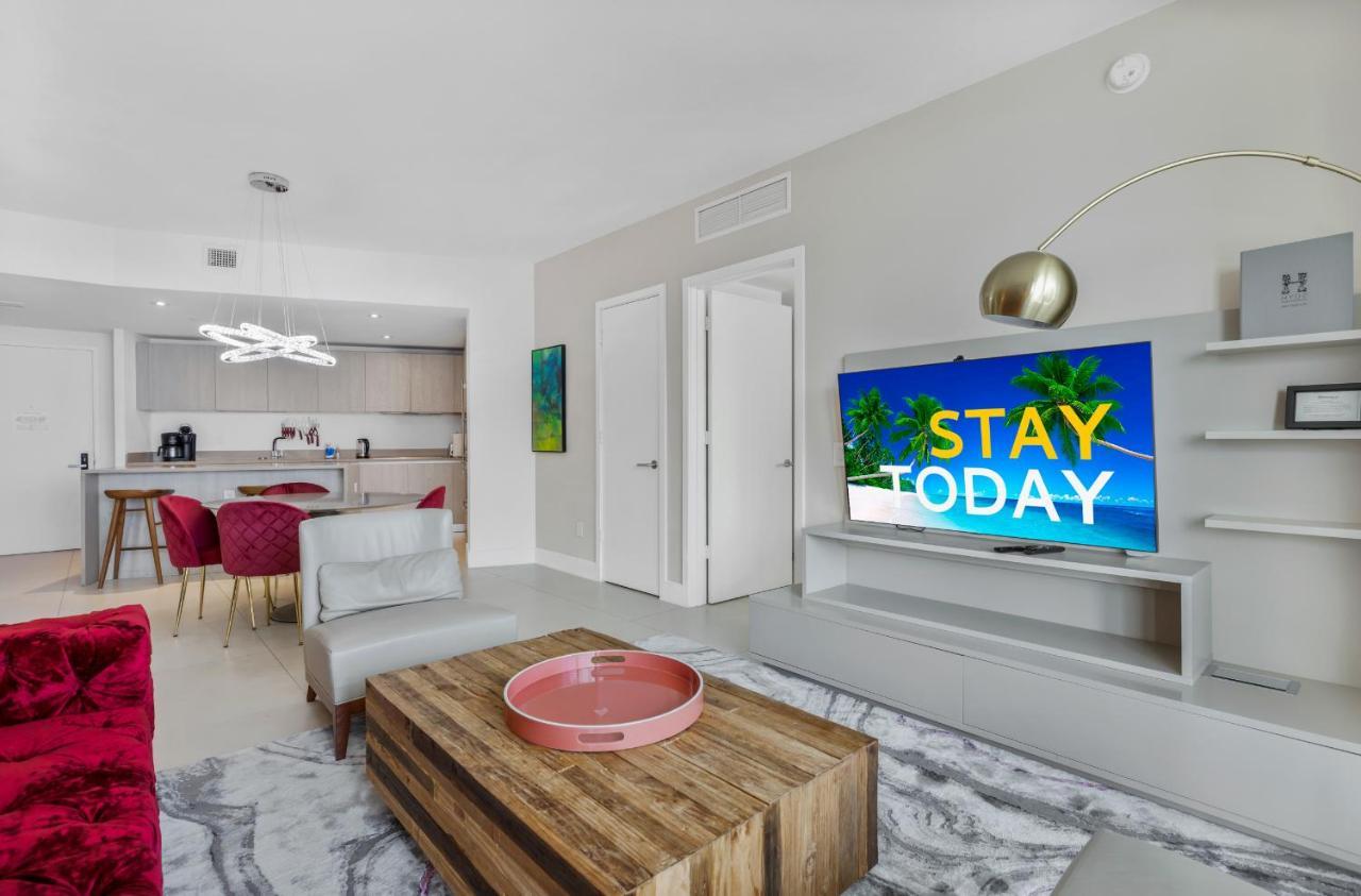 Seashore Resort - 2 Bedroom Right On The Beach Direct Ocean-View With Amenities On The Rooftop Холивуд Екстериор снимка
