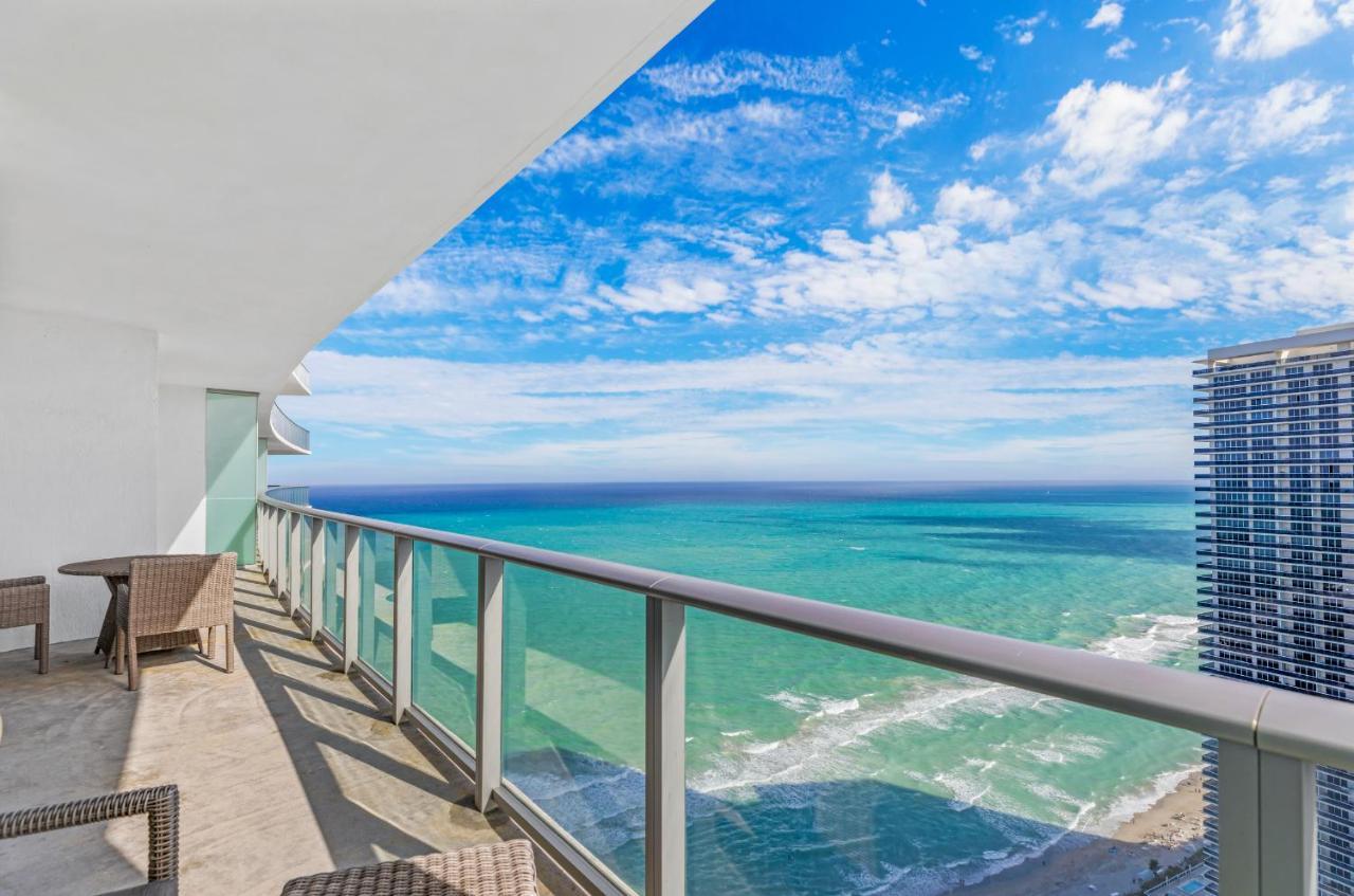 Seashore Resort - 2 Bedroom Right On The Beach Direct Ocean-View With Amenities On The Rooftop Холивуд Екстериор снимка