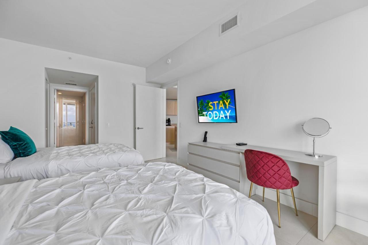Seashore Resort - 2 Bedroom Right On The Beach Direct Ocean-View With Amenities On The Rooftop Холивуд Екстериор снимка