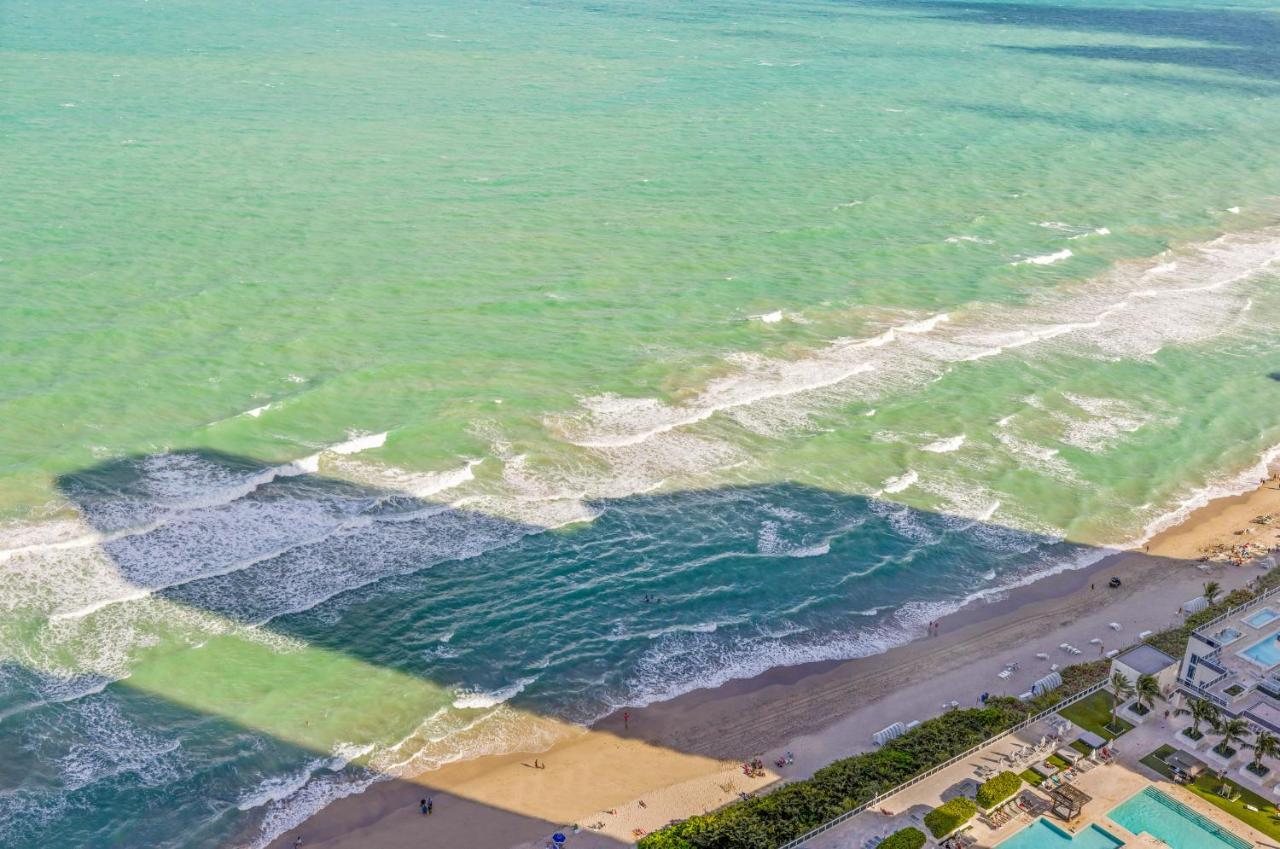 Seashore Resort - 2 Bedroom Right On The Beach Direct Ocean-View With Amenities On The Rooftop Холивуд Екстериор снимка